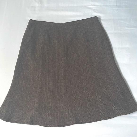 Gorgeous A-line skirt - Picture 2 of 8